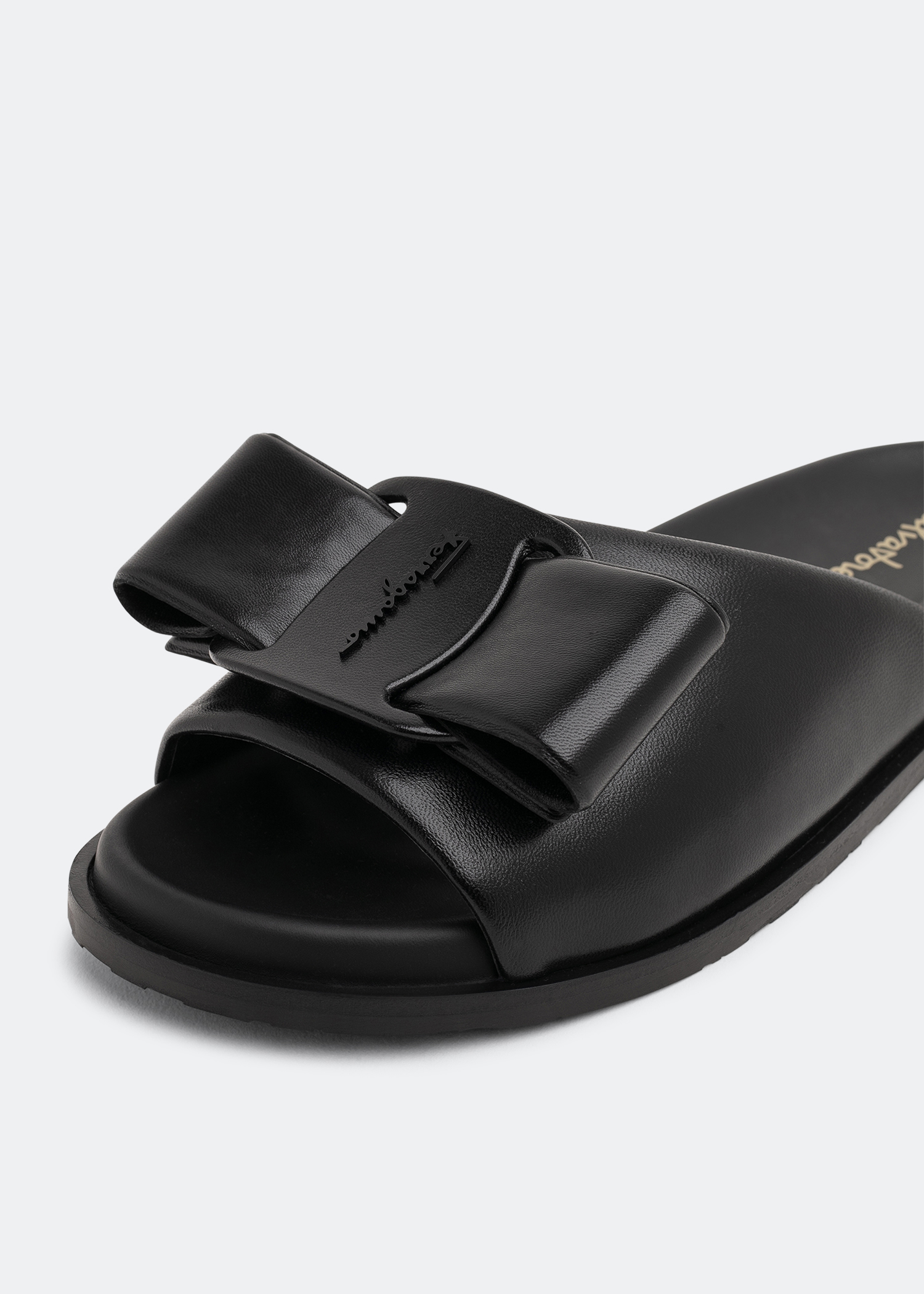 Ferragamo best sale cirella slides