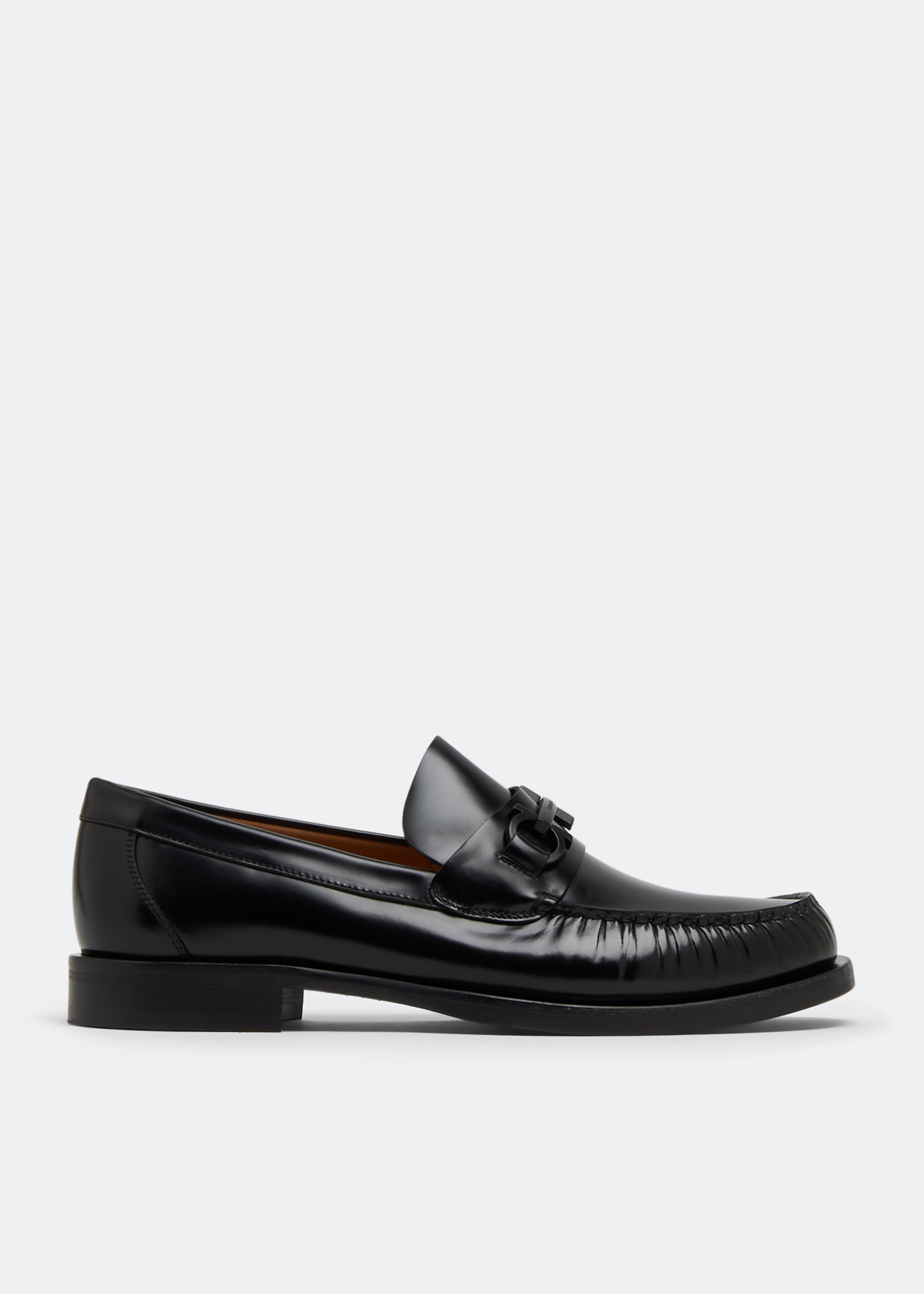Ferragamo Loafer for men at Rs 1375/pair