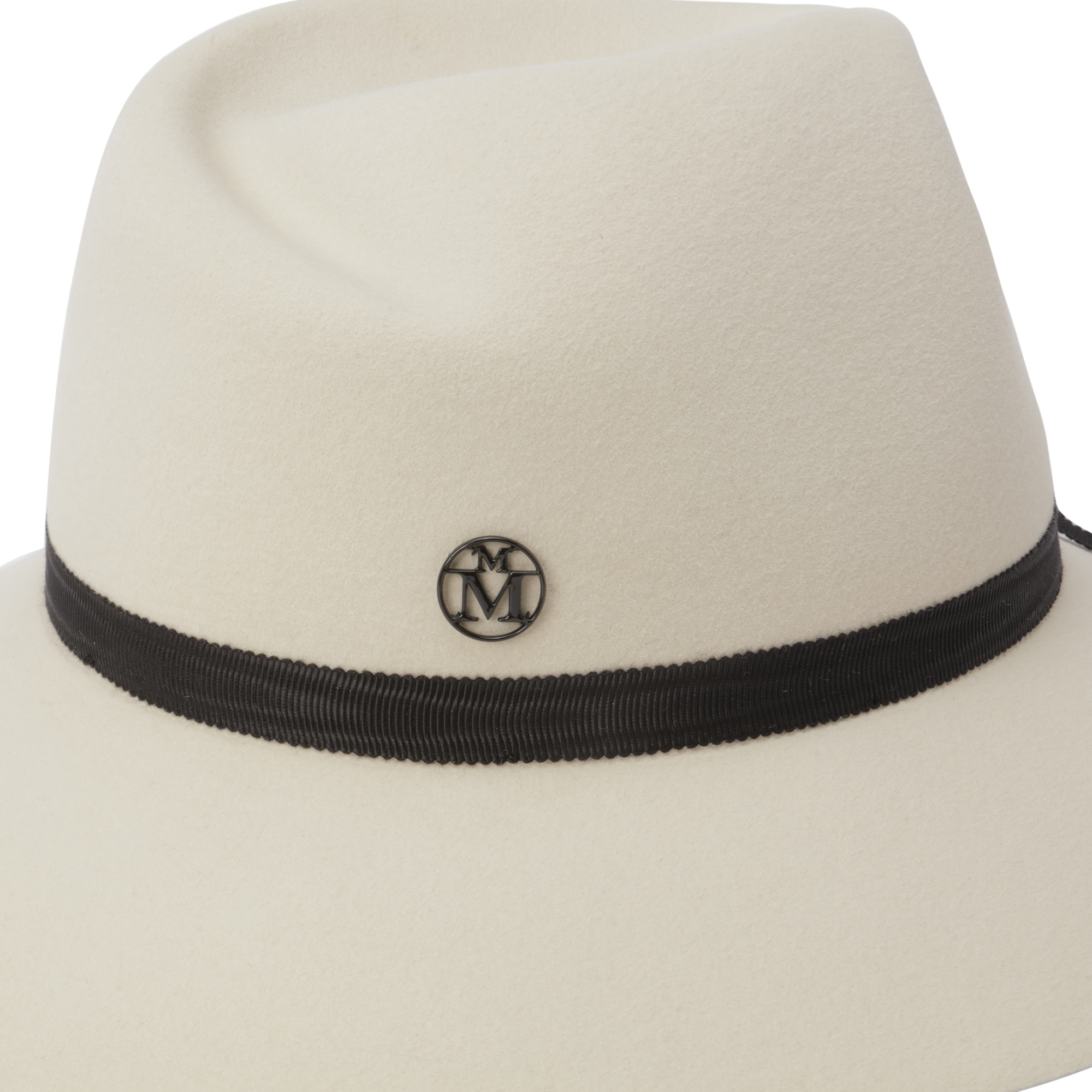 

Virginie hat, White