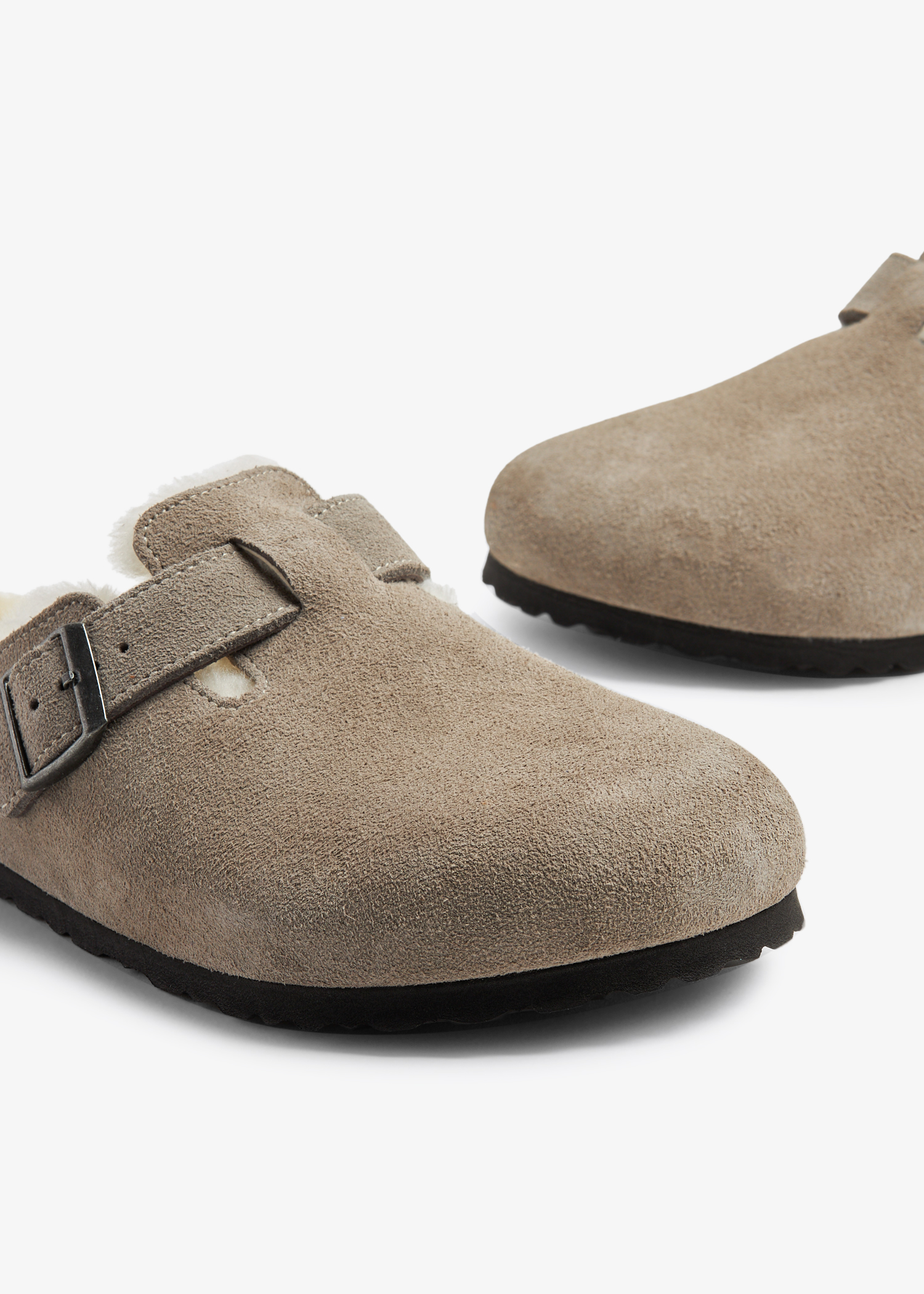 Birkenstock Boston shearling clogs for Men - Beige in Qatar