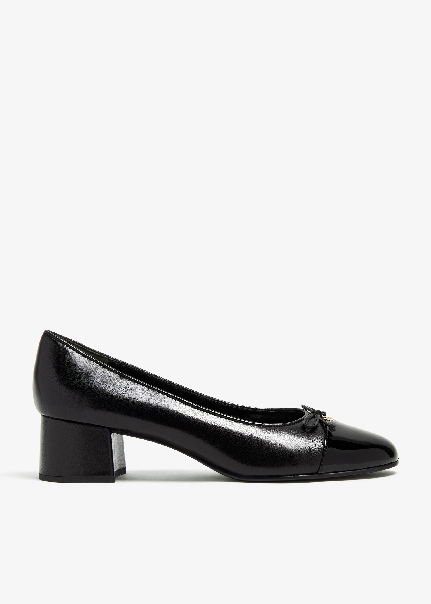 

Cap-toe pumps, Black