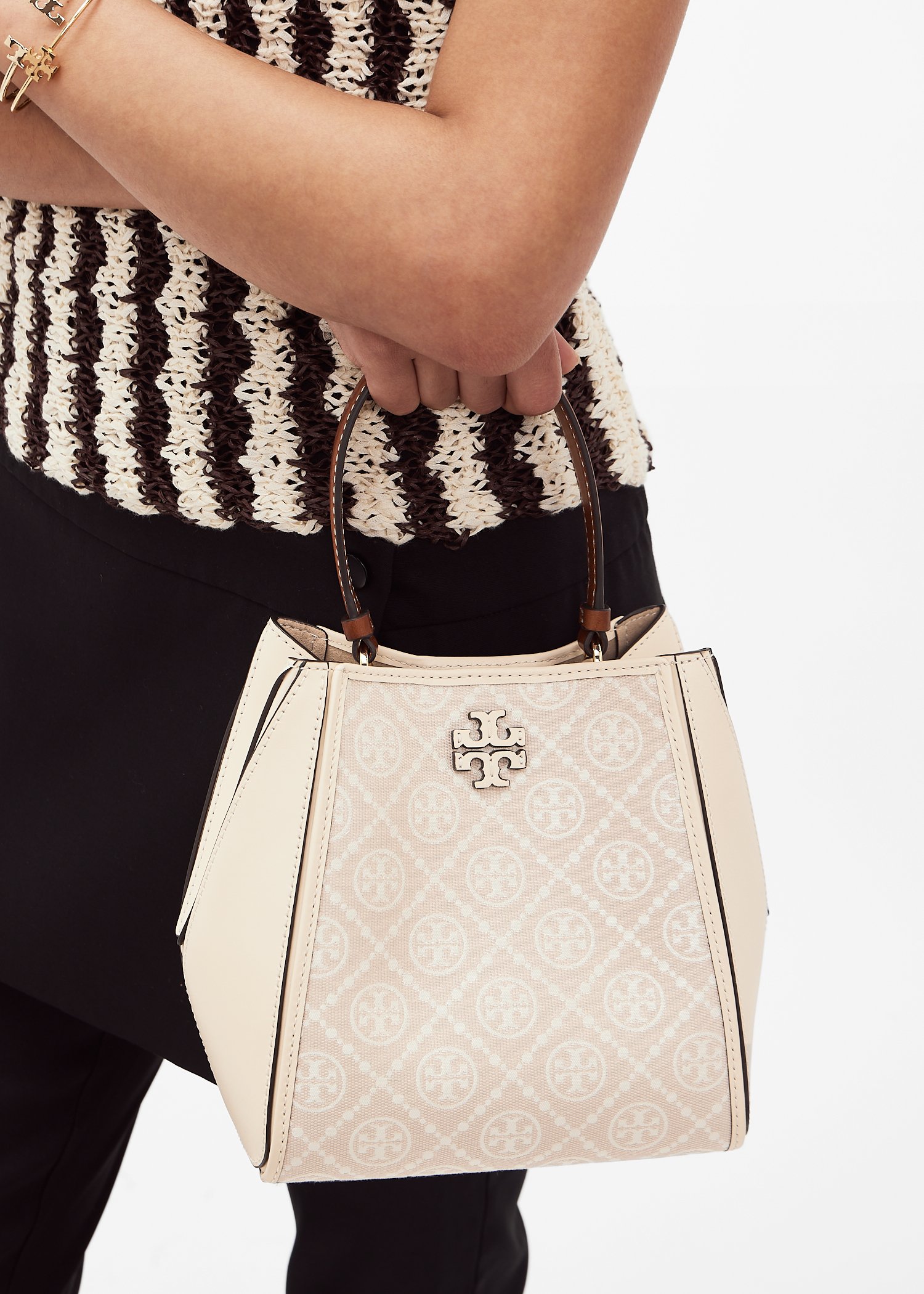 取寄) トリーバーチ レディース スモール バケット バッグ Tory Burch かっこいい women Tory Burch Small  Bucket Bag