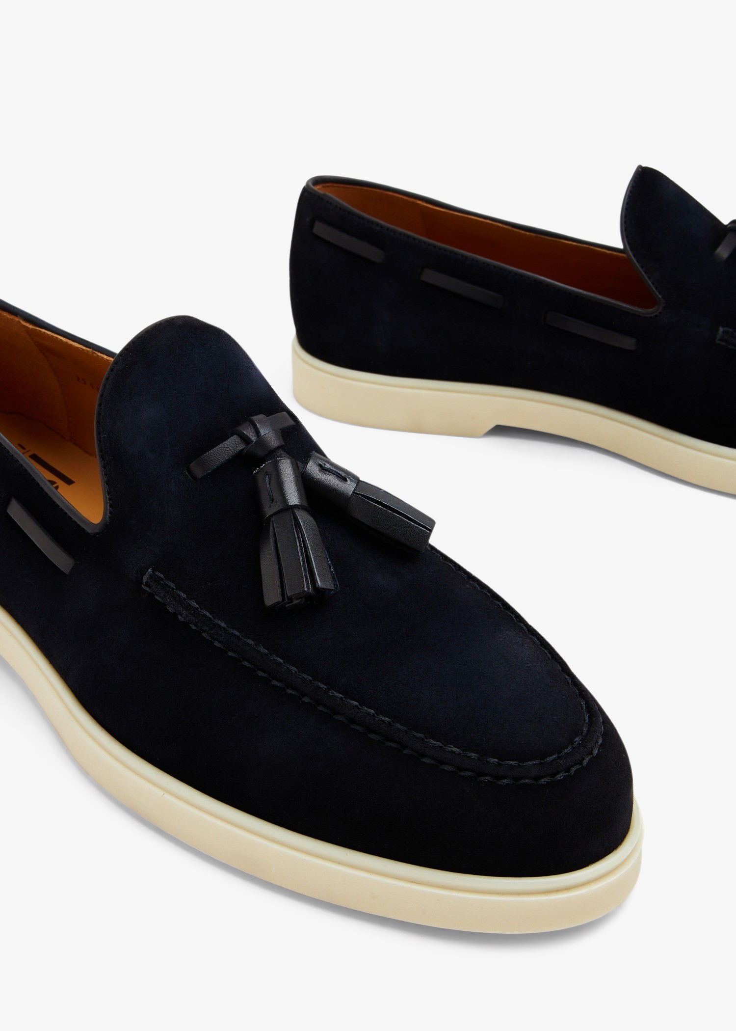 magnanni tassel loafer