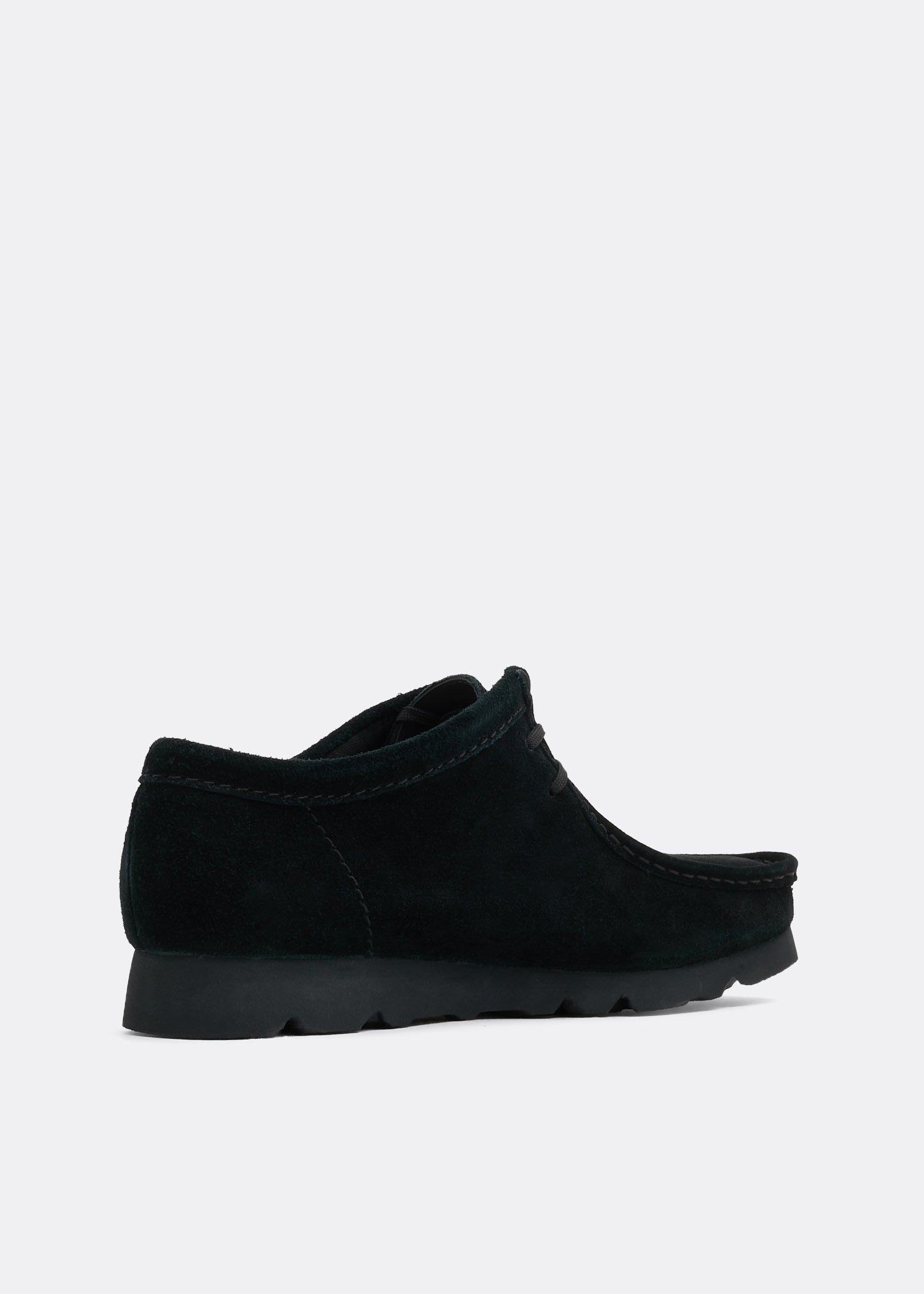 Clarks Wallabee GTX boots for Men - Black in KSA | Level Shoes