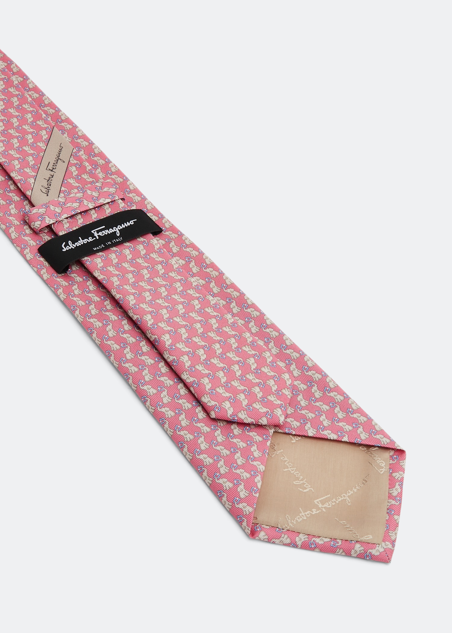 Ferragamo shop cat tie