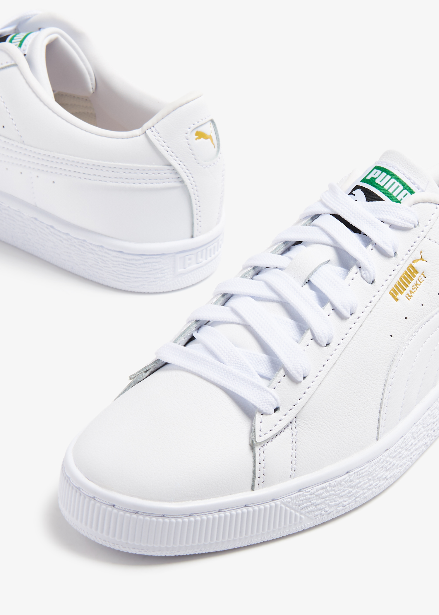 Puma basket classic trainers in cheap white