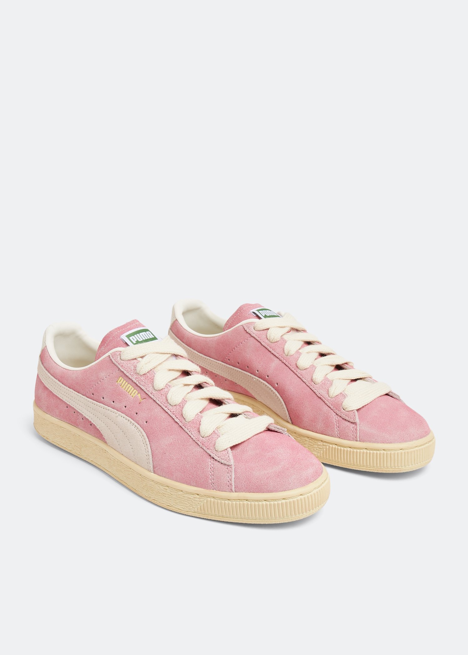 Pale pink hotsell puma suede