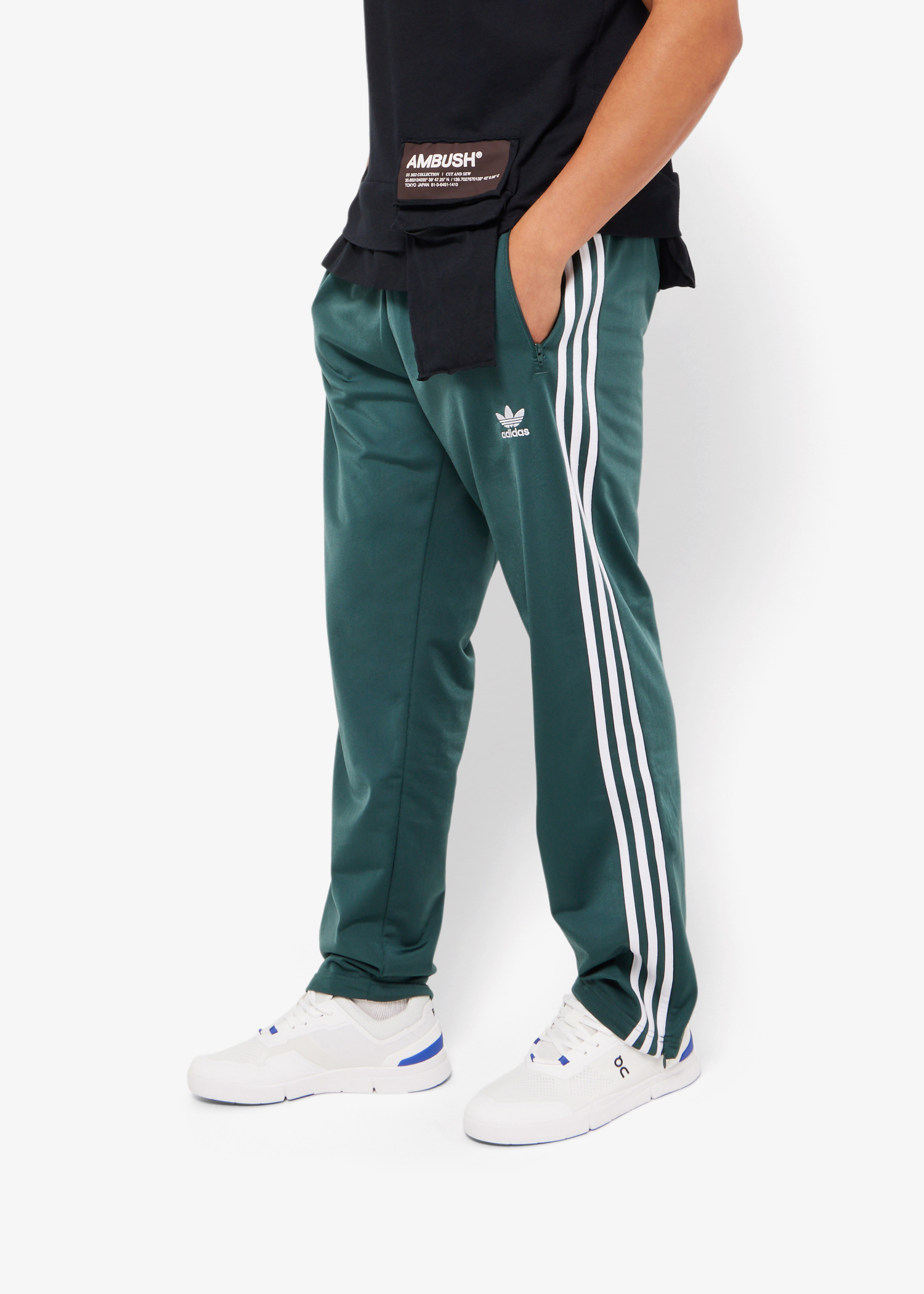 Originals adibreak track pants hotsell noble green