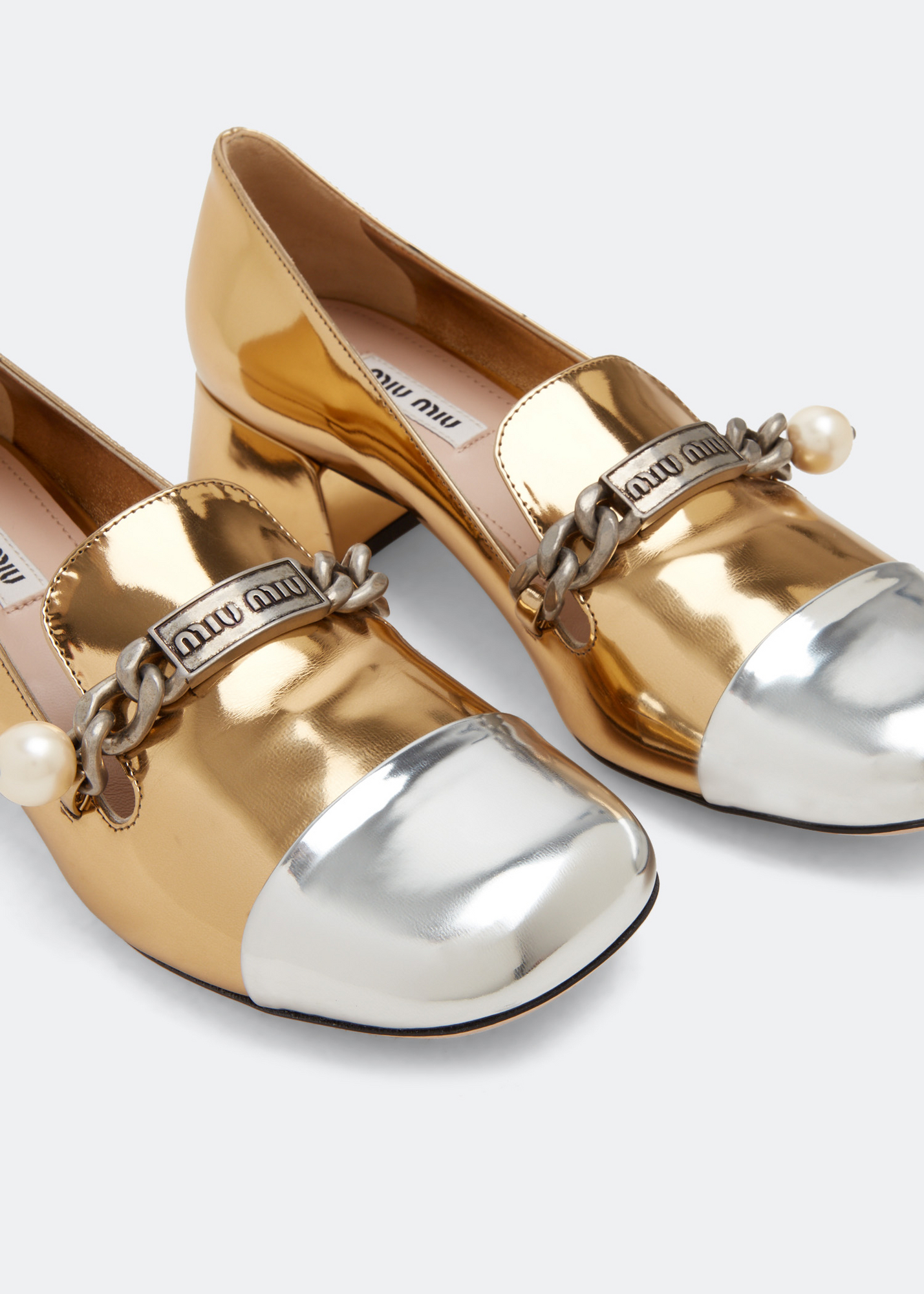 

Patent leather loafers, Gold