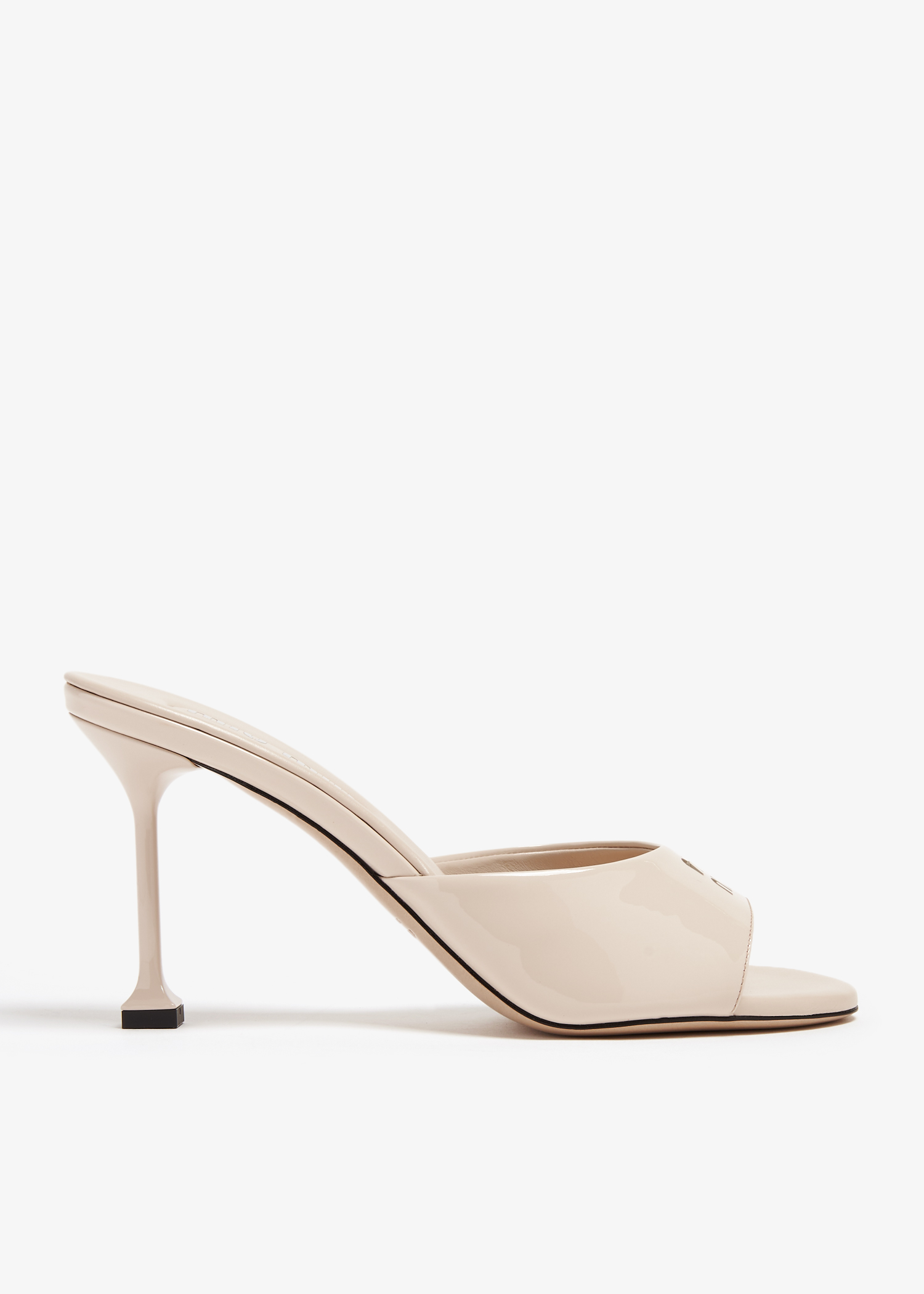 

Patent leather mules, Beige