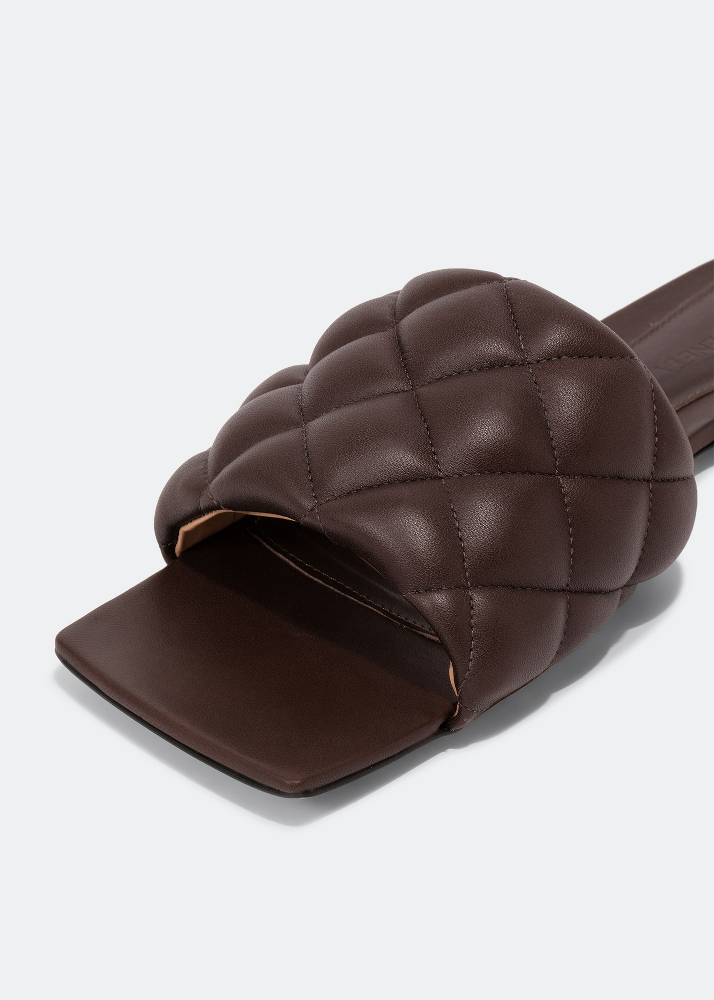 Bottega veneta outlet quilted slides