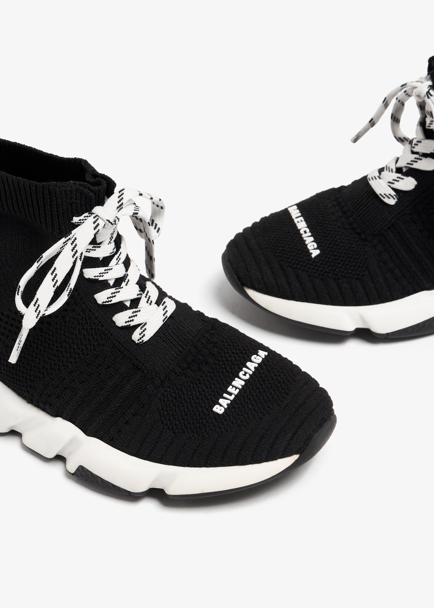 Lace Up Winter Sandals With Hollowed Out Style HD Lace Up Sneakers For Men  And Women, Wide Platform Sole, EVA Covered Design 36 46 From Ogmine, $23.79  | DHgate.Com