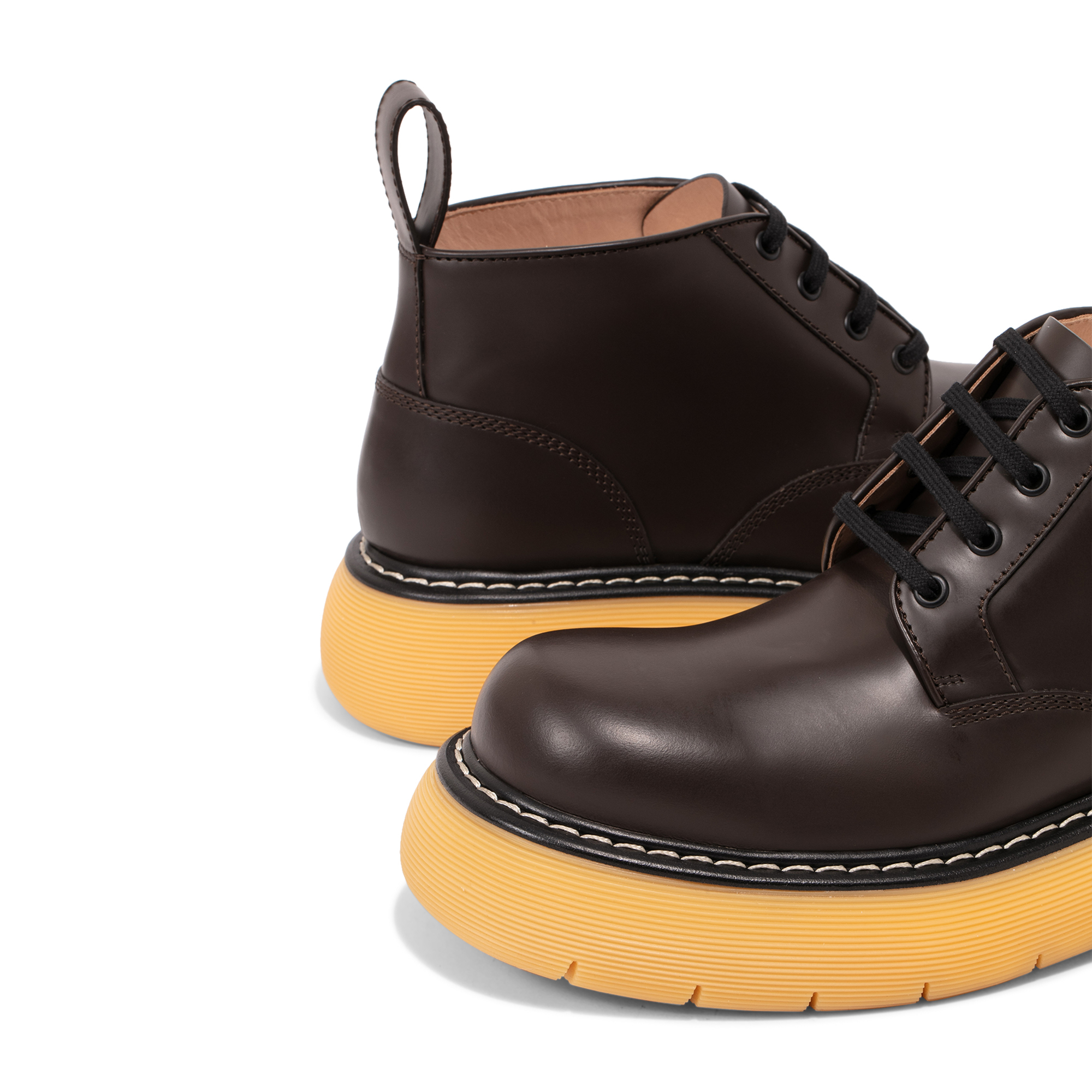 Bottega Veneta Bounce boots for Men - Brown in UAE