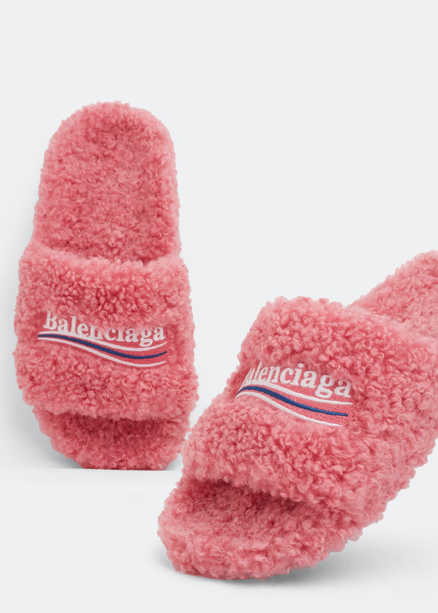 Balenciaga best sale slippers fluffy