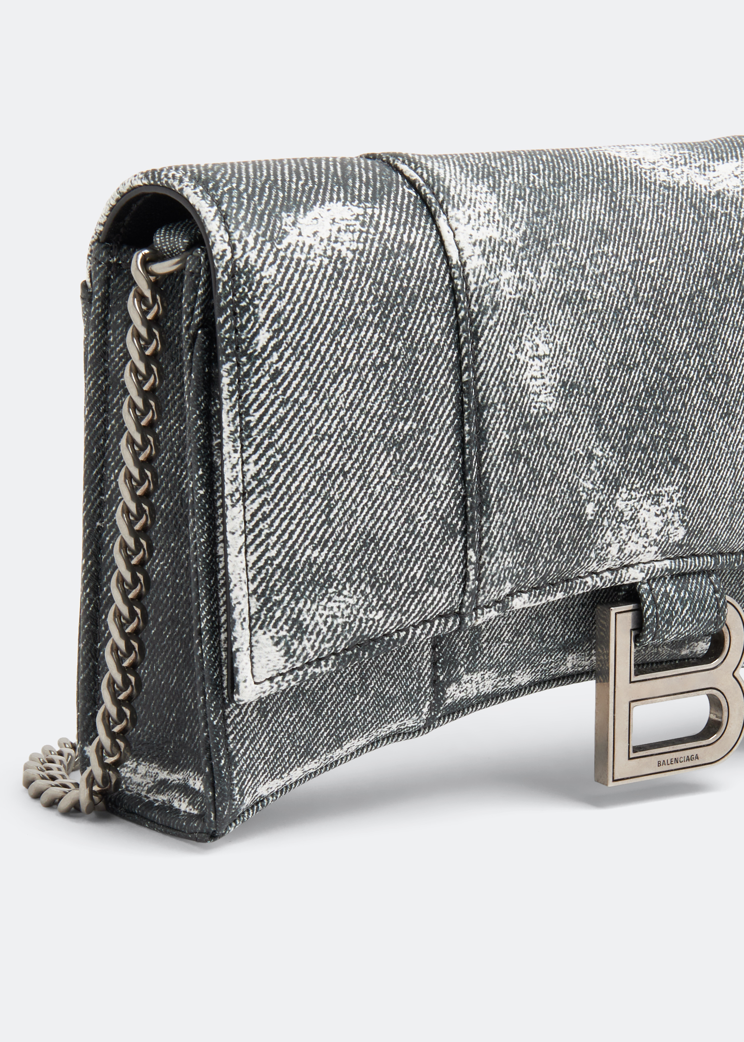 

Hourglass chain wallet, Grey