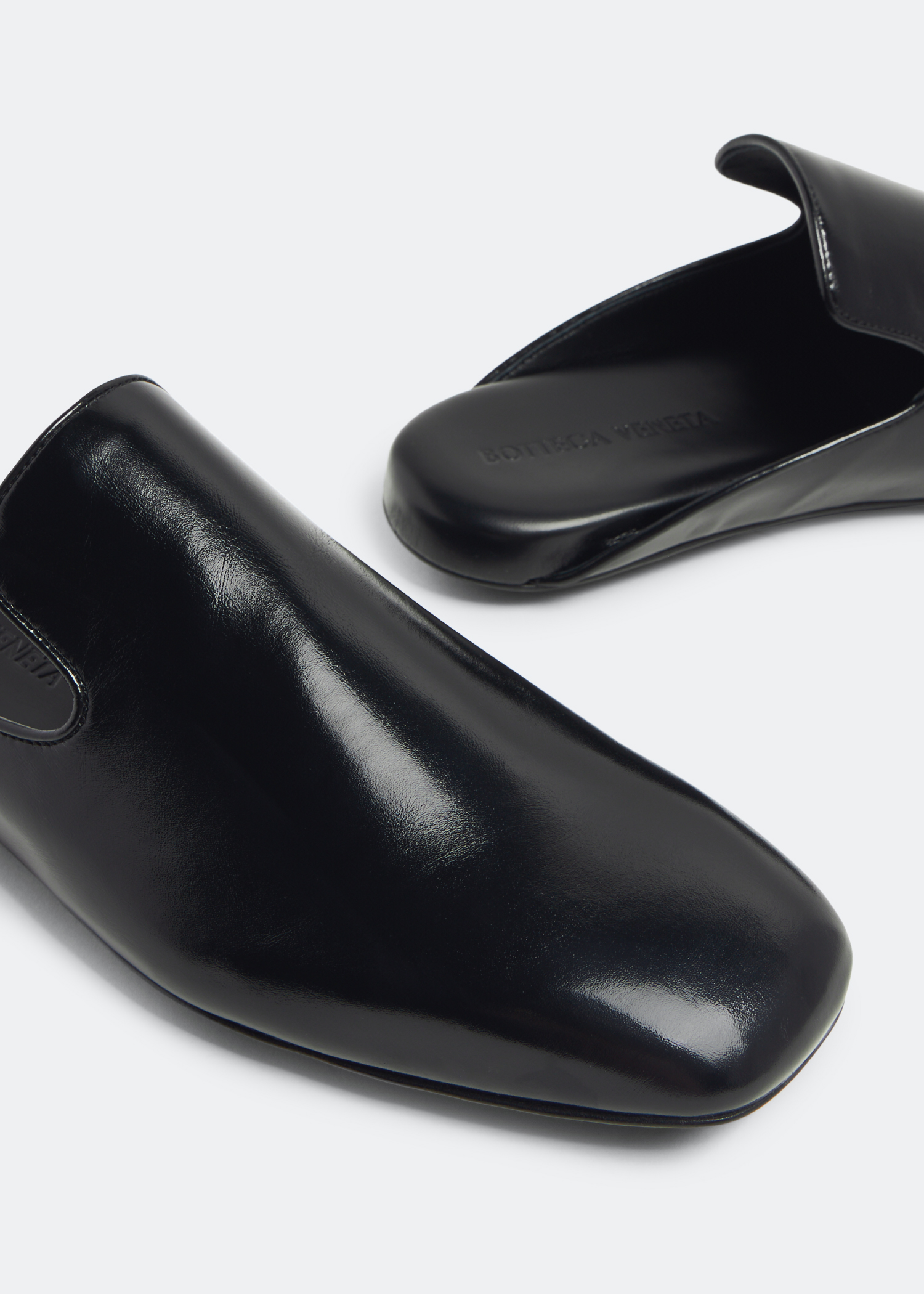 

Roma slippers, Black