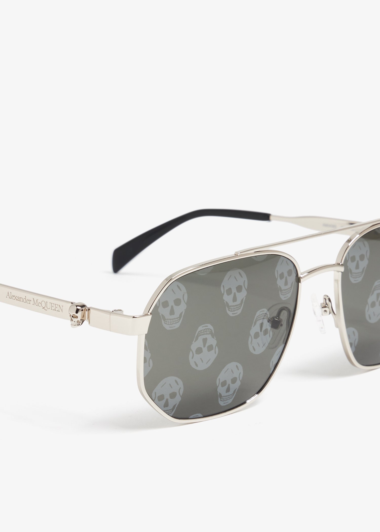 Alexander mcqueen 2024 skull sunglasses