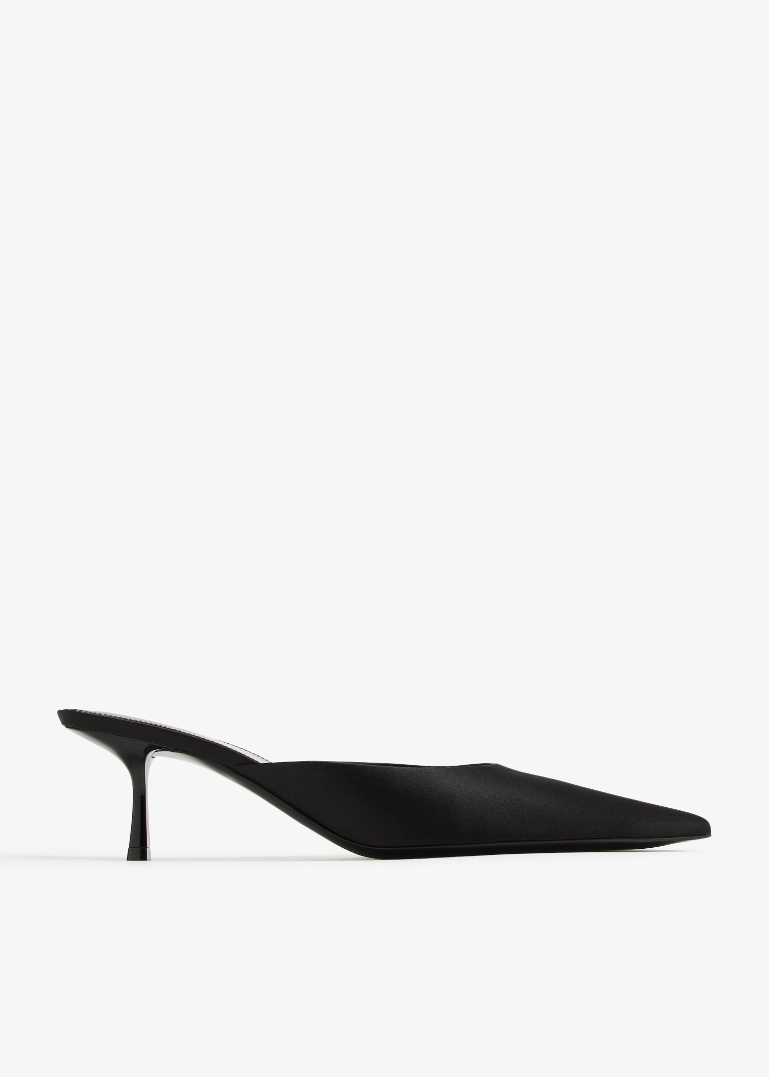 

Barbara mules, Black