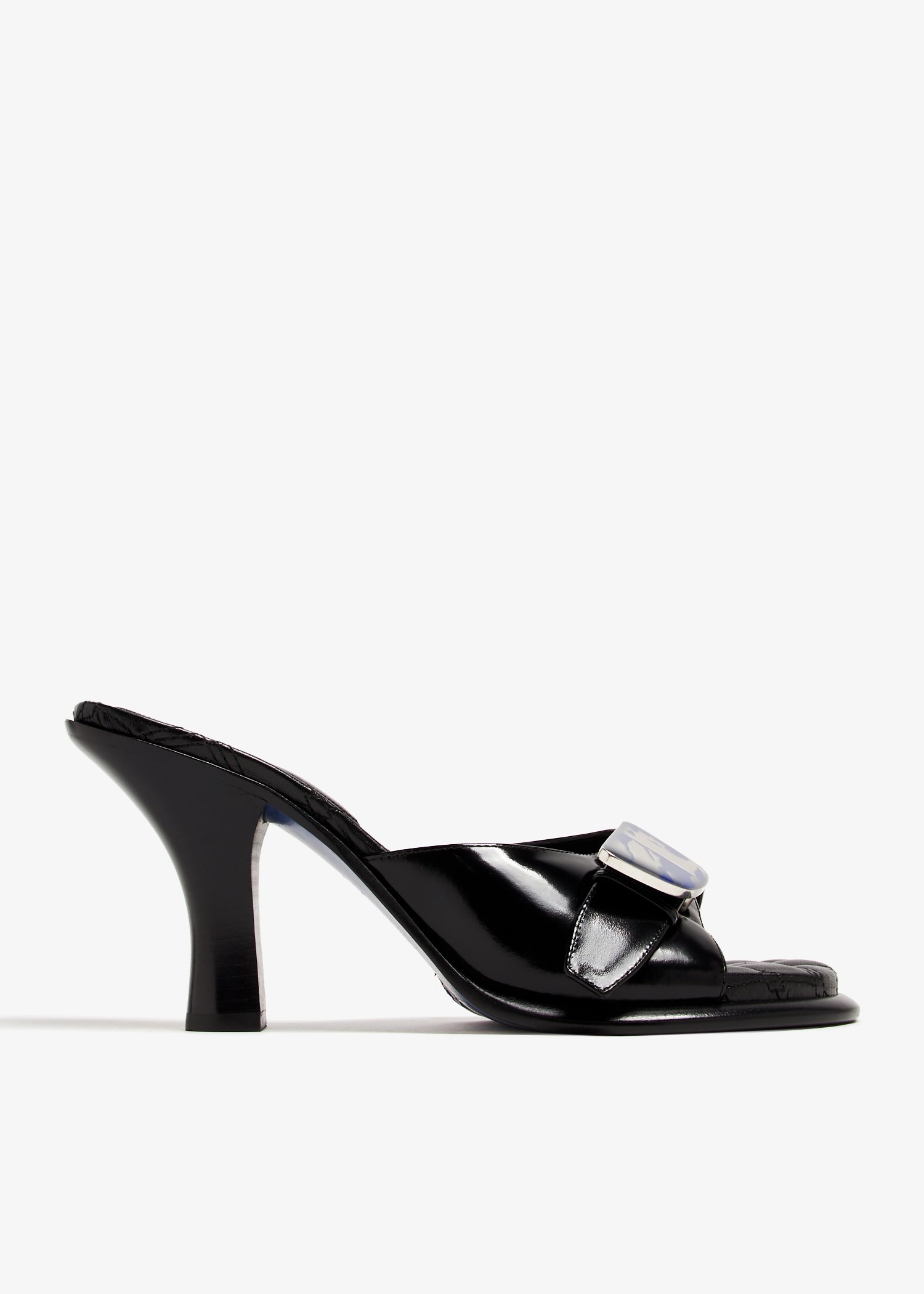 

Bay mules, Black