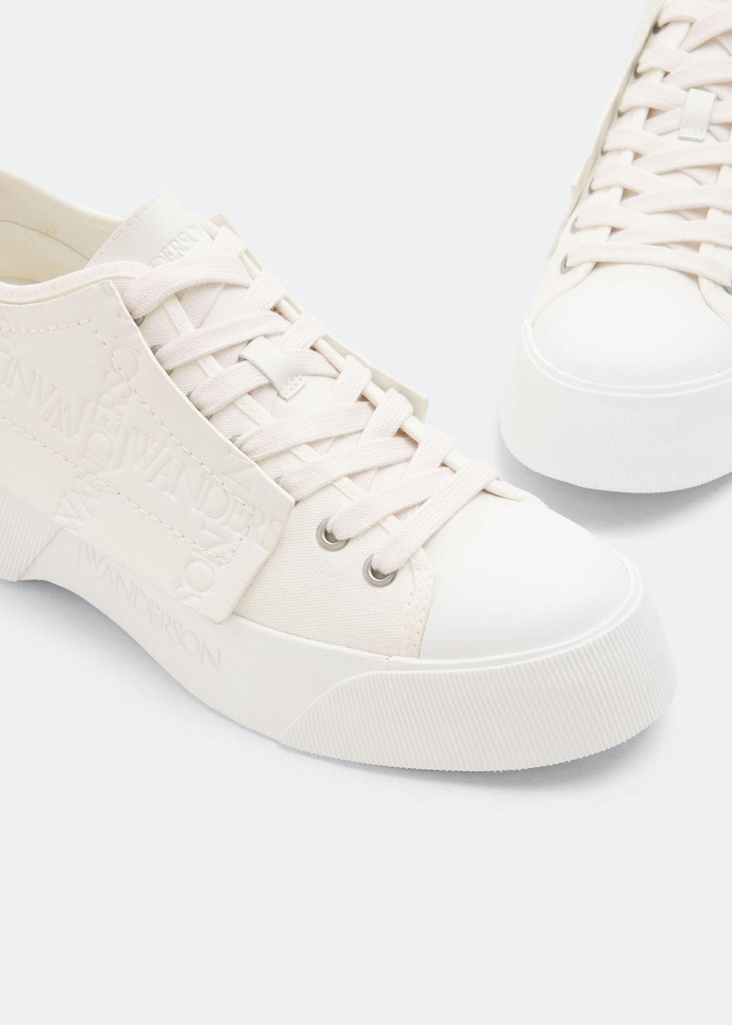 

Low top sneakers, White