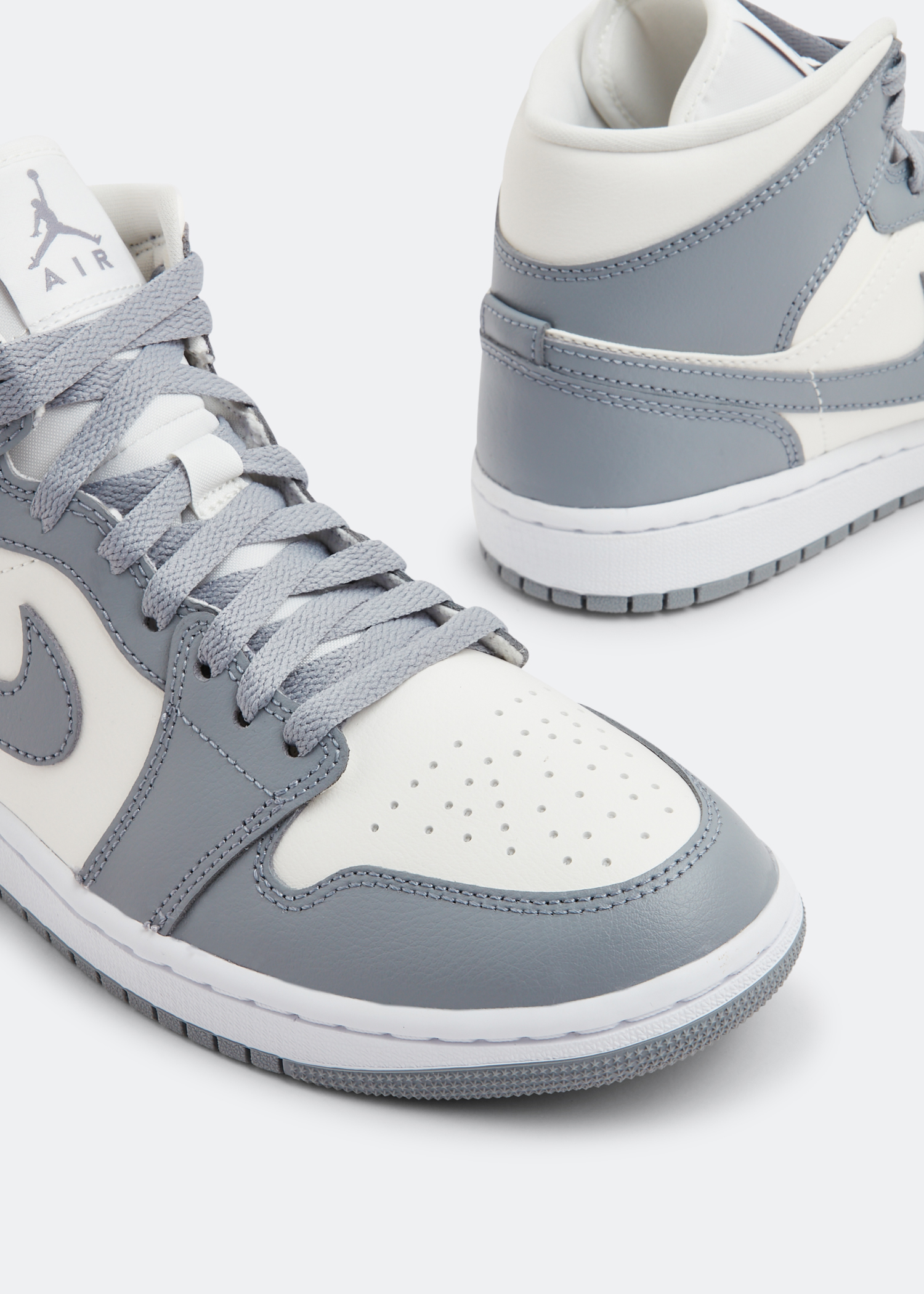 Nike Air Jordan 1 Mid 'Grey Sail' sneakers for Women - Grey in Kuwait |  Level Shoes