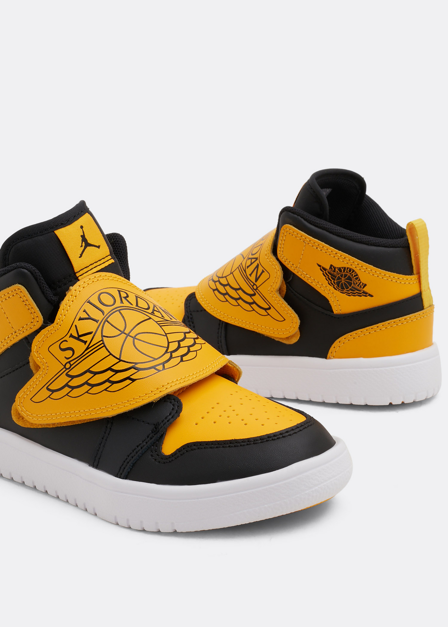 

Sky Jordan 1 sneakers, Yellow