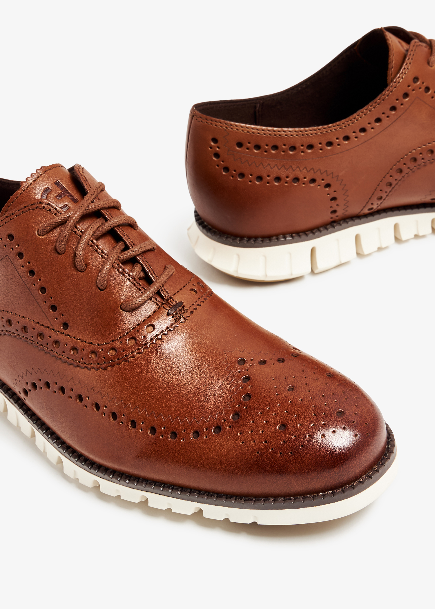 ZERØGRAND Wingtip Oxford-C14493-BRITISH TAN – Cole Haan Saudi Arabia