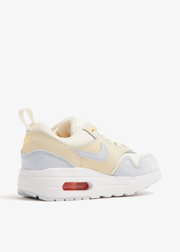 Air max hotsell one beige