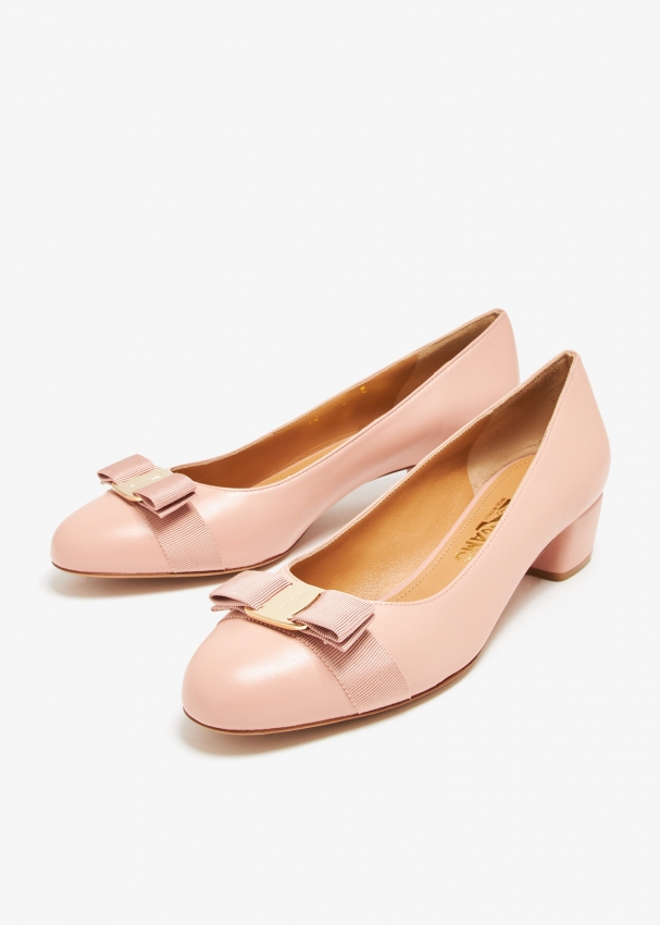 Ferragamo pink shoes hotsell