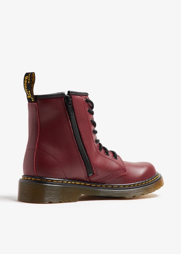 Dr. Martens Delaney boots for Unisex Red in UAE Level Shoes