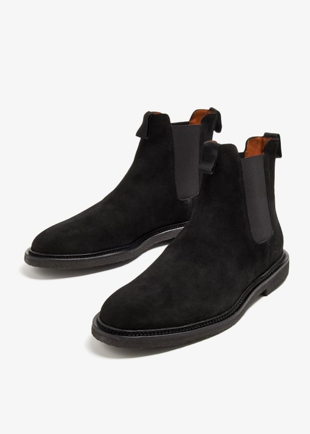 Common Projects Classic Chelsea boots for Men Black in KSA Level Shoes