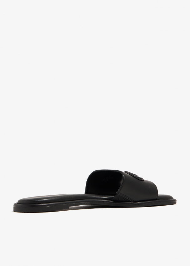 Michael Kors Saylor slide sandals for Women - Black in UAE | Level Shoes