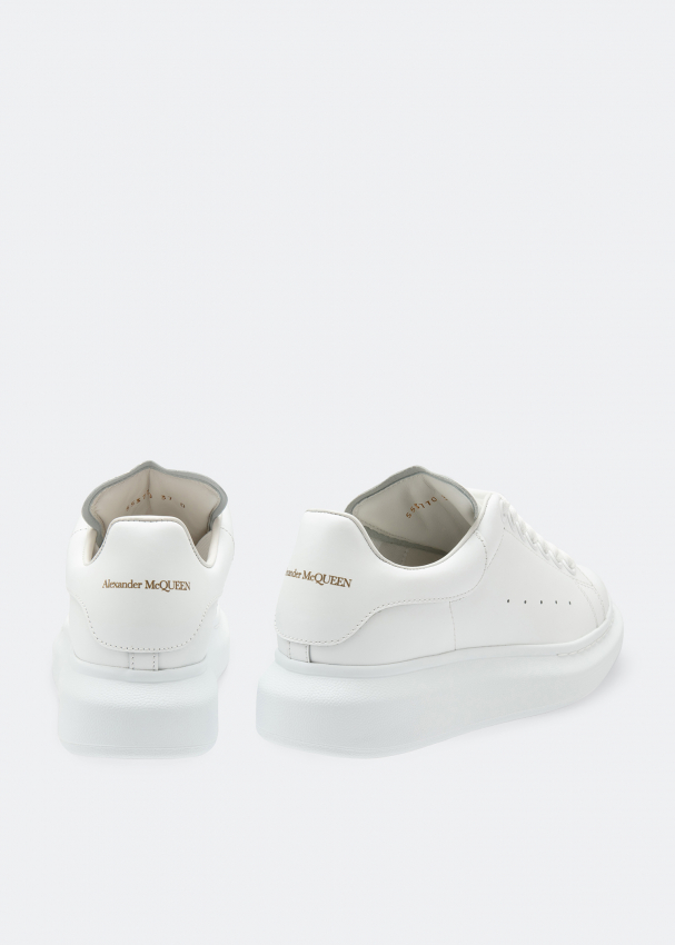 Alexander McQueen Oversized sneakers for Women - White in UAE | Level Shoes