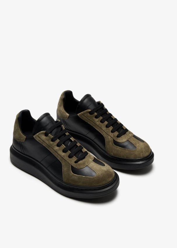 McQueen Oversized Retro sneaker for Men Black in Bahrain Level Shoes