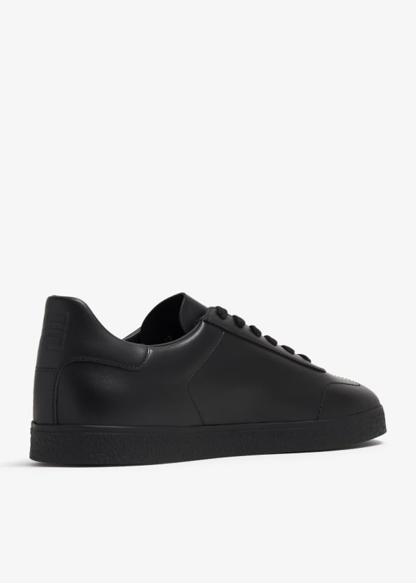 Givenchy Town sneakers for Men - Black in UAE | Level Shoes