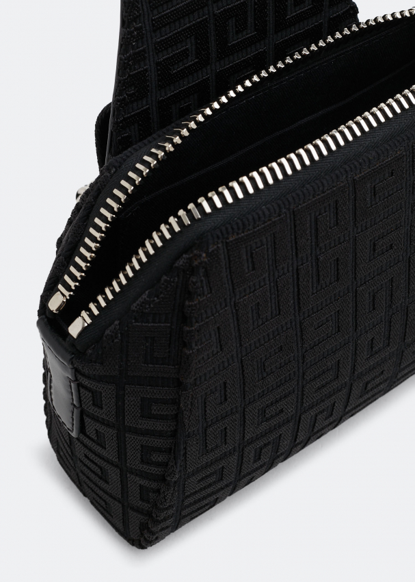 Givenchy Antigona small messenger bag for Men - Black in UAE 