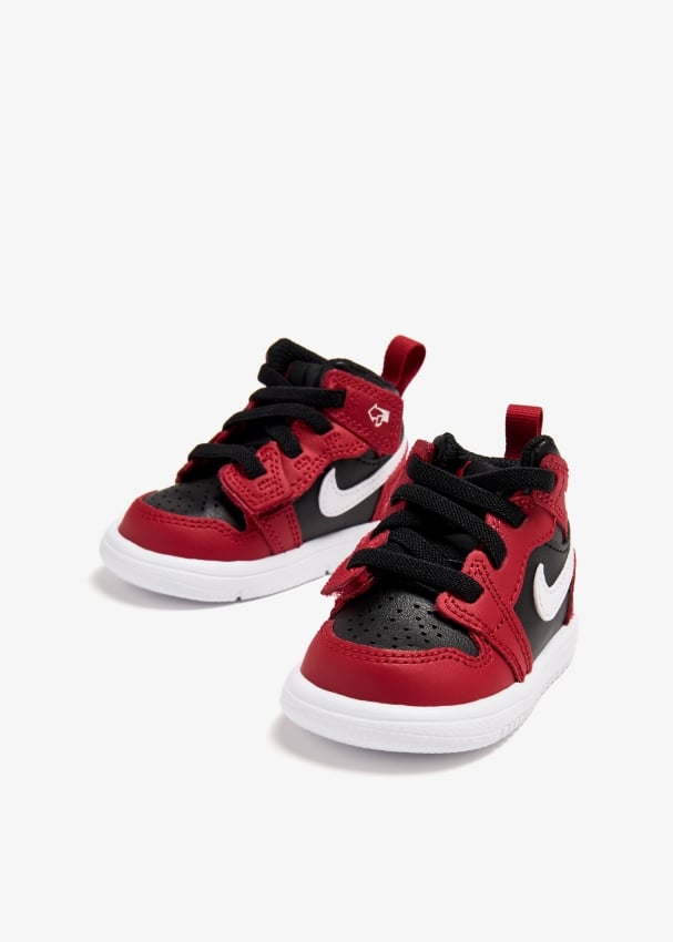 Nike Air Jordan 1 Mid sneakers for Baby Red in Oman Level Shoes