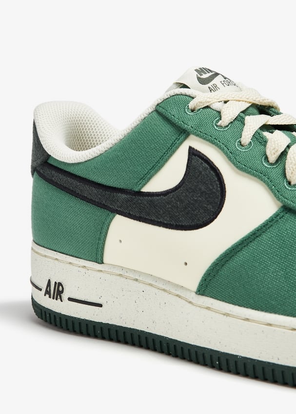 Green and white nikes shoes best sale