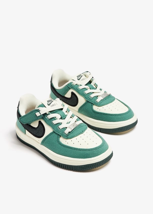 Nike Force 1 Low EasyOn sneakers for Boy Green in UAE Level Shoes