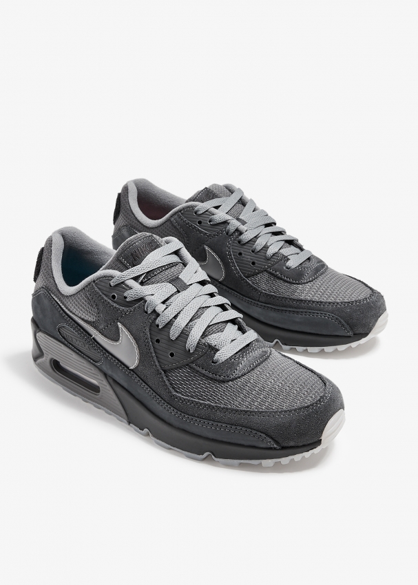 Nike Air Max 90 sneakers for Men Grey in Oman Level Shoes