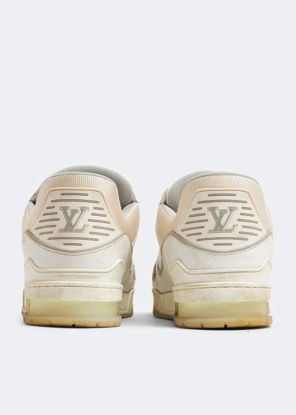 Louis Vuitton Pre-Loved LV Time Out sneakers for Men - White in KSA