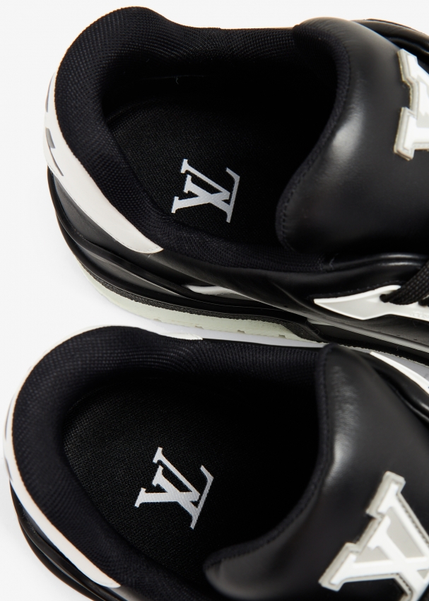 Louis Vuitton Pre-Loved Runner sneakers for Men - Black in Kuwait