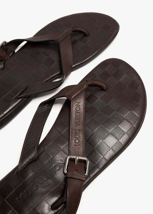 Louis Vuitton Pre Loved Damier Graphite thong sandals for Men Brown in UAE Level Shoes