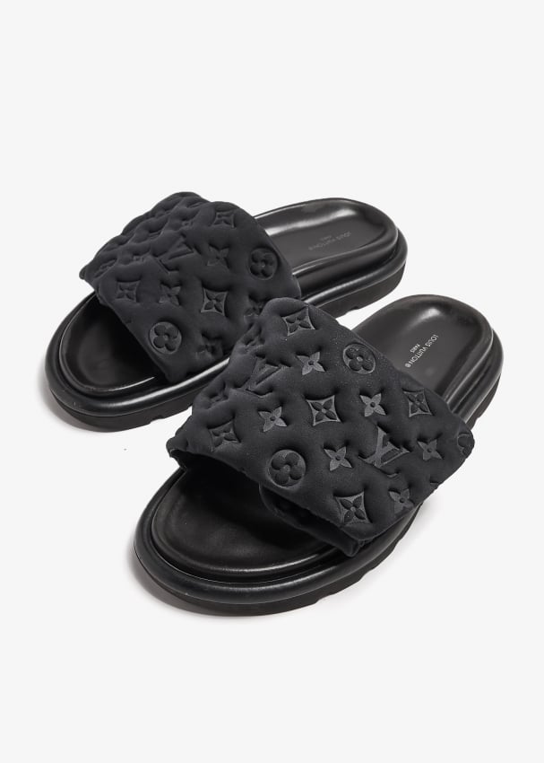 Louis Vuitton Pre Loved Pool Pillow Comfort slides for Women Black in UAE Level Shoes