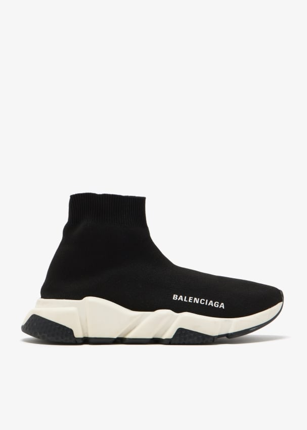 pldbalenciagasnkrs01-black_1.jpg