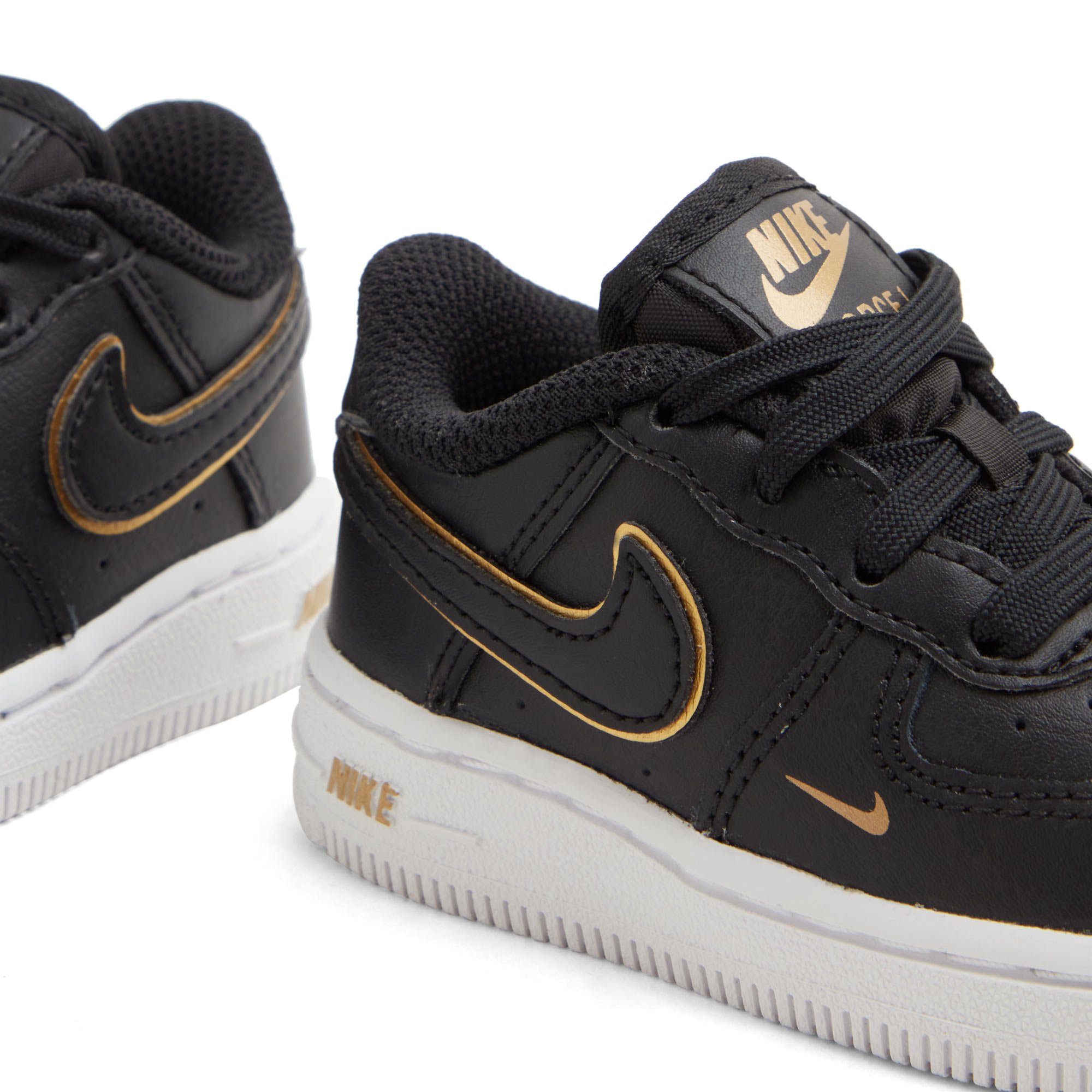 

Air Force 1 LV8 sneakers, Black