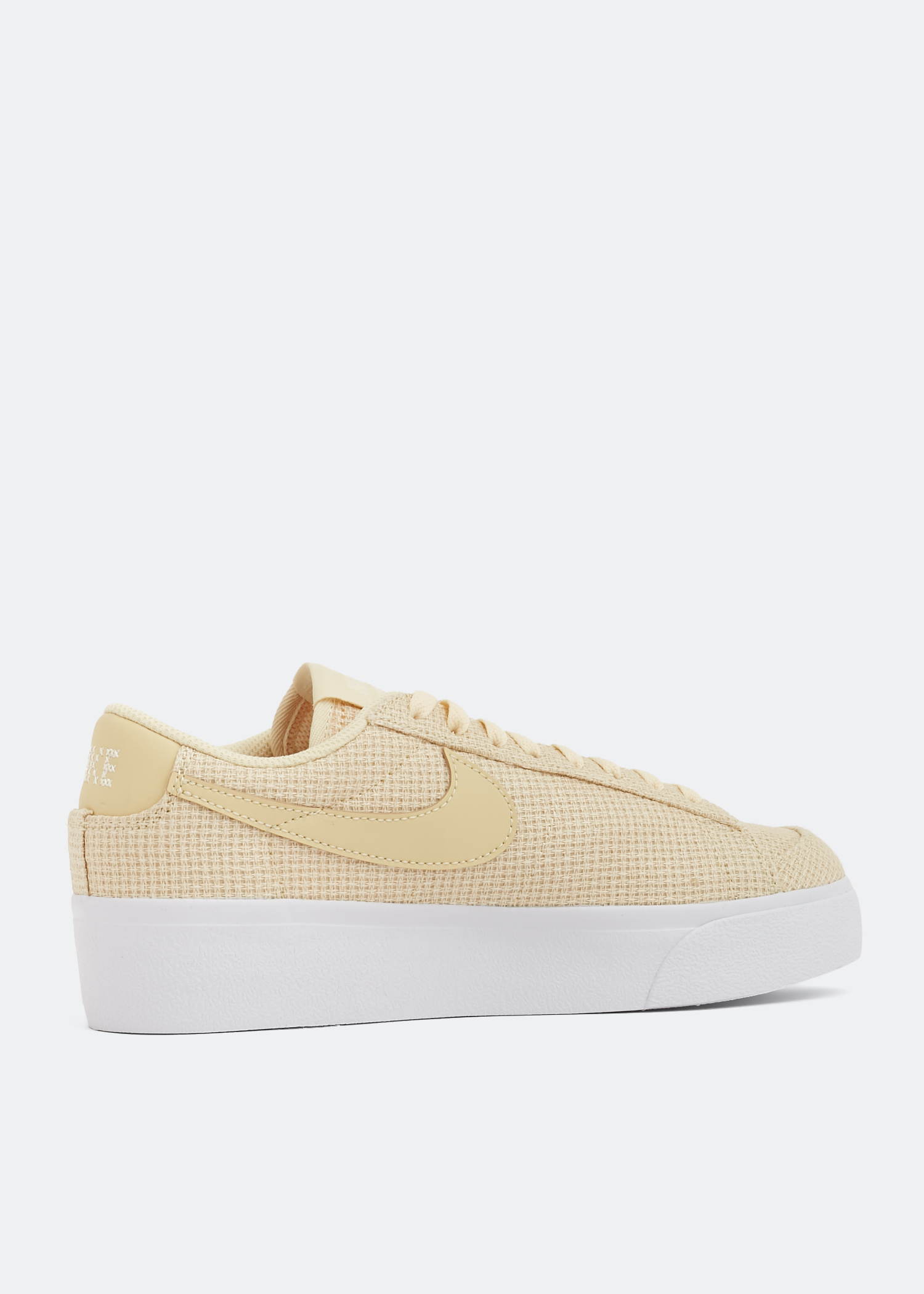 Nike blazer low on sale lx pale ivory