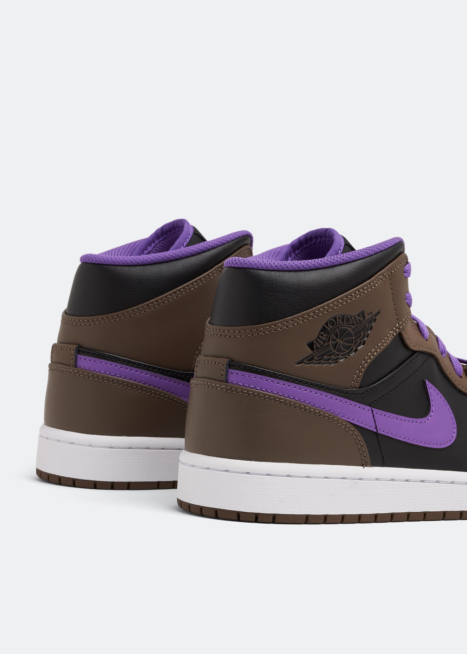 Nike Air Jordan 1 Mid 'Palomino' sneakers for Men - Brown in UAE