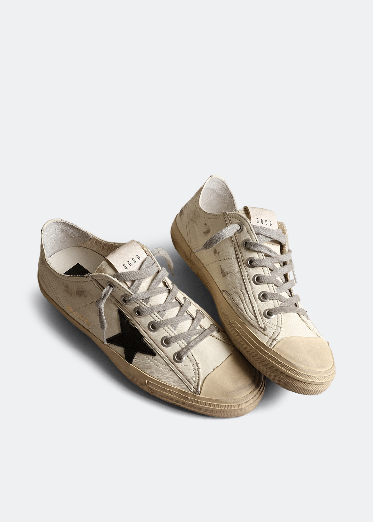 Golden goose v clearance star