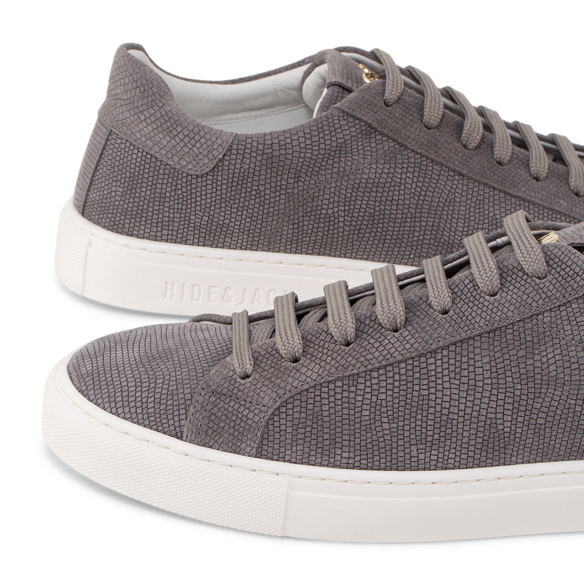 

Essence sneakers, Grey